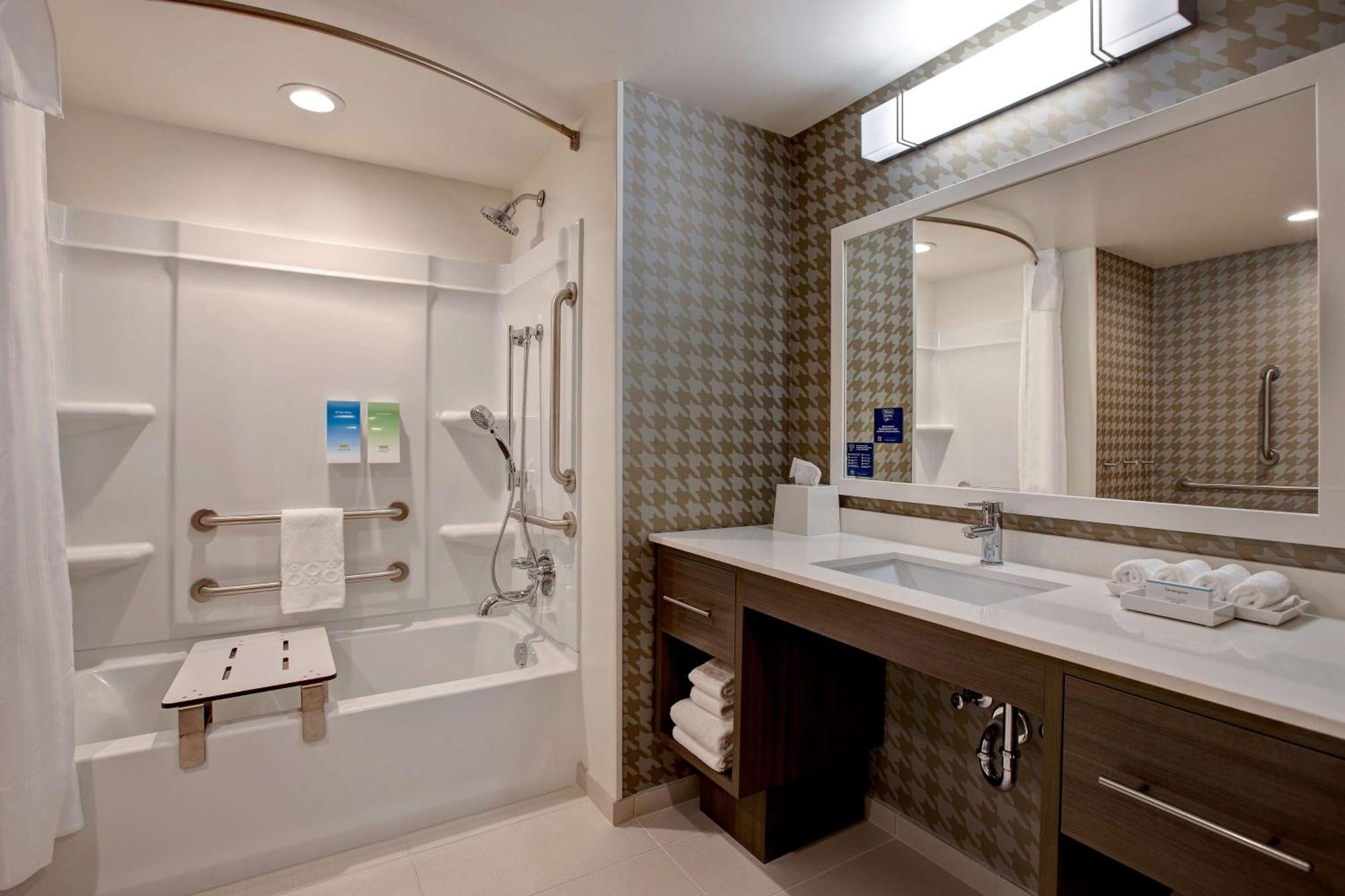 Home2 By Hilton Indianapolis Hotel