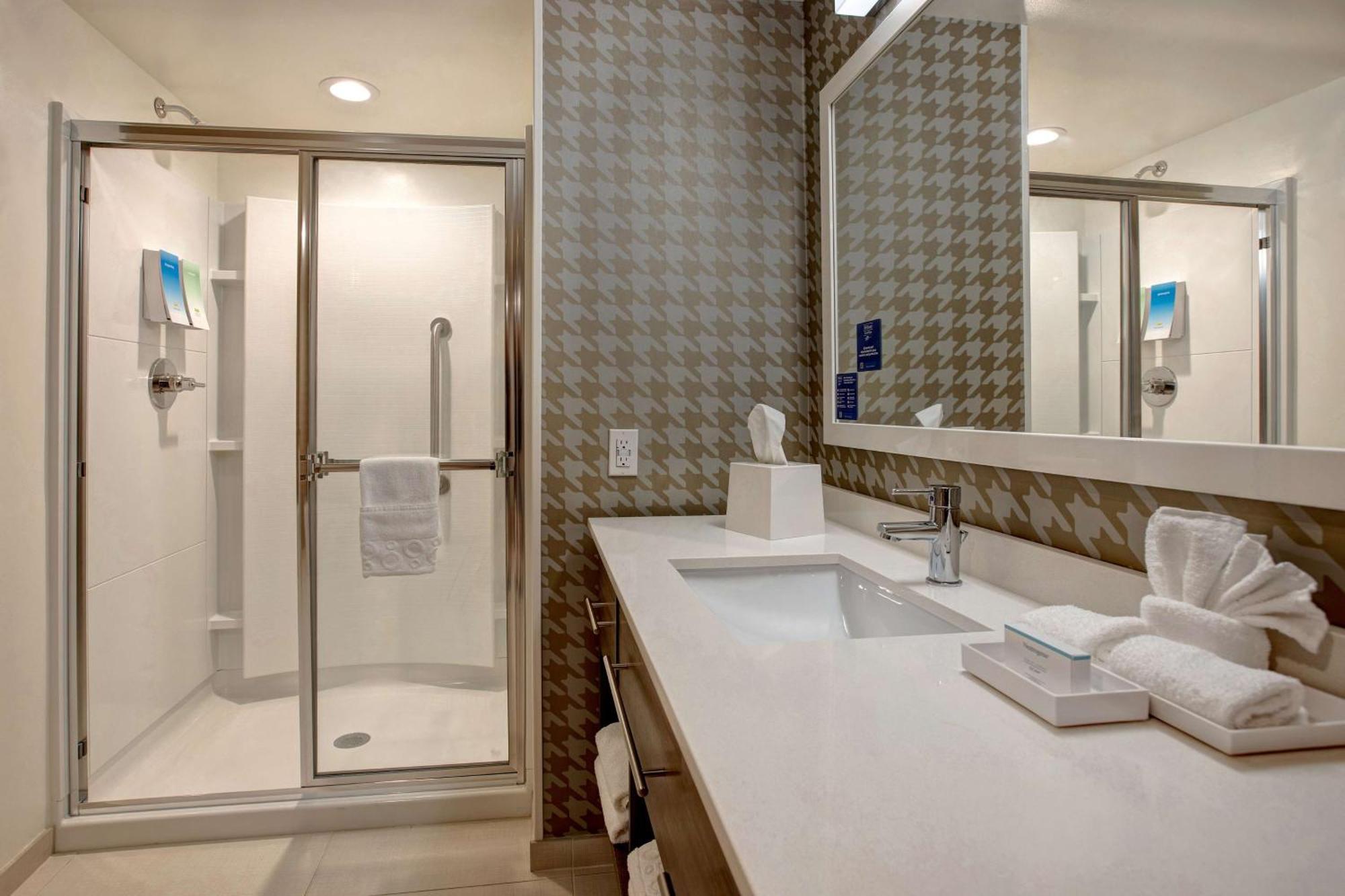 Hotel Home2 By Hilton Indianapolis Carmel